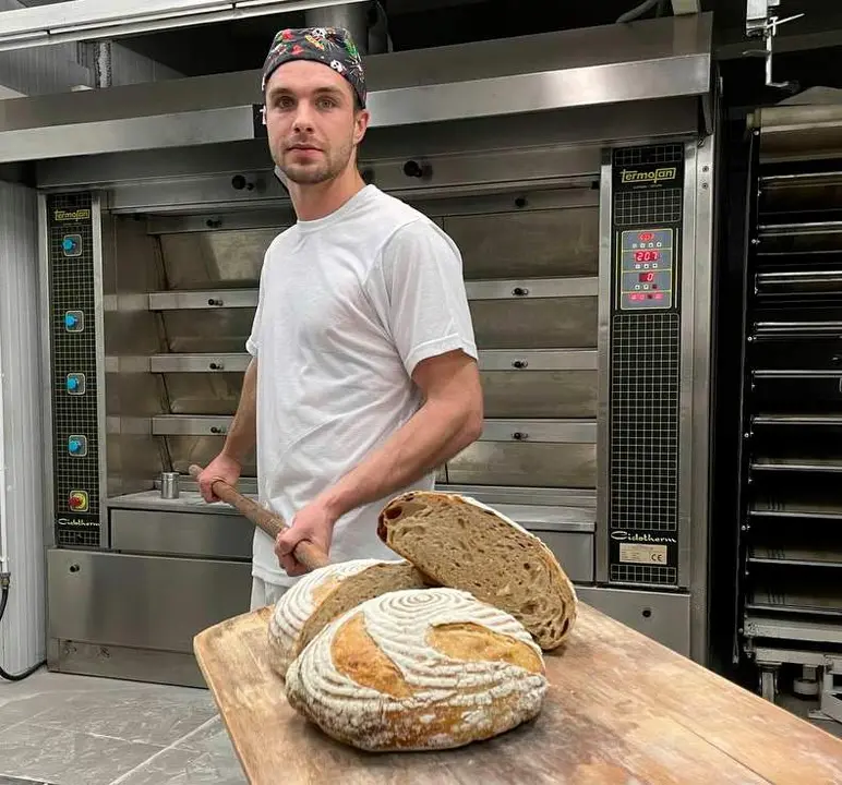 Diego Rodríguez, el nuevo emprendedor y panadero de Andavías. Fotografía: CEDIDA