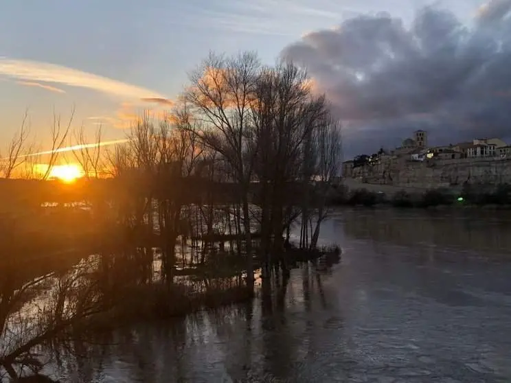 amanecer enero puente de piedra
