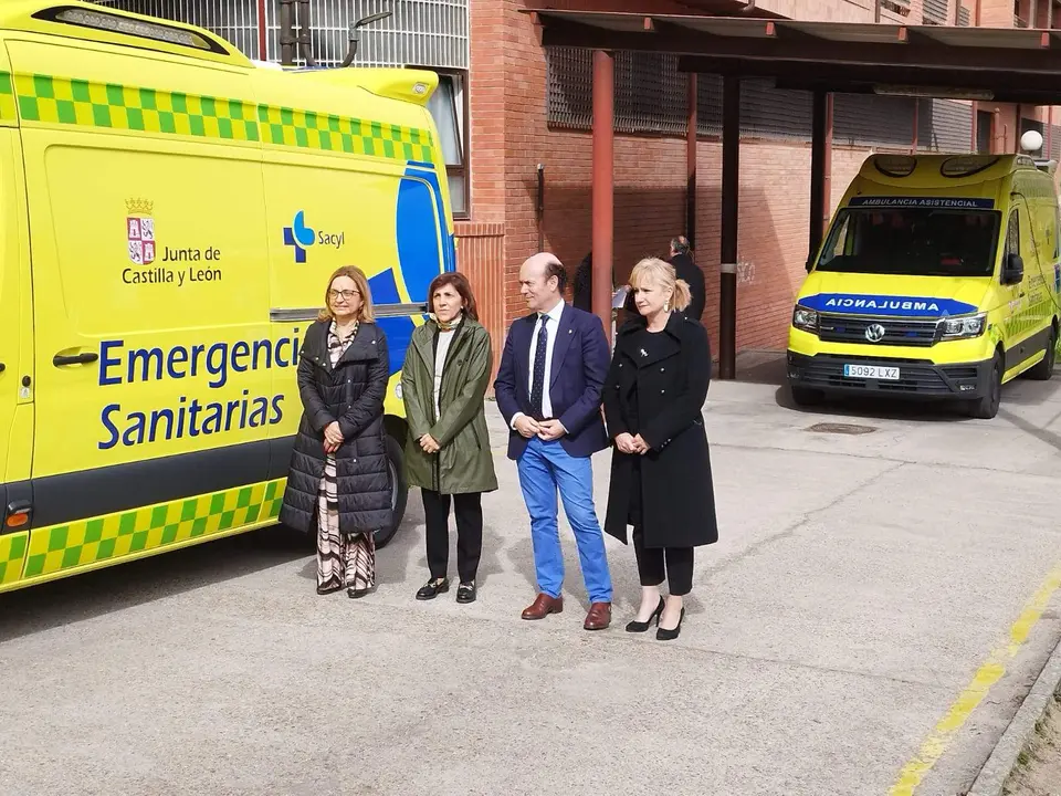 Presentación del nuevo transporte sanitario de Zamora