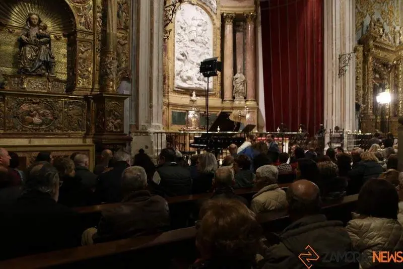 Dos divas y un barítono en la Catedral (4)