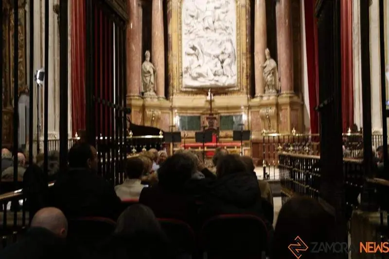 Dos divas y un barítono en la Catedral (8)