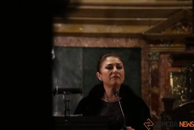 Dos divas y un barítono en la Catedral (9)