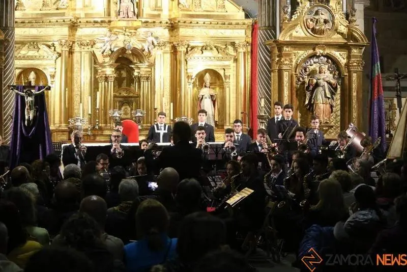 Las Capas Pardas de Zamora rinden homenaje a Abel Moreno Gómez (1)