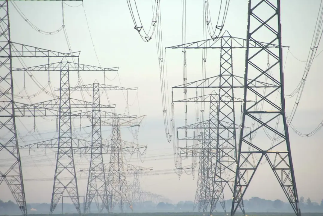 Tendido eléctrico. Fotografía de archivo