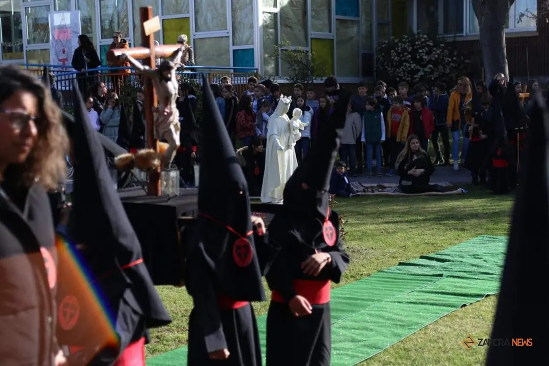Procesión Semana Santa colegio Corazón de María
