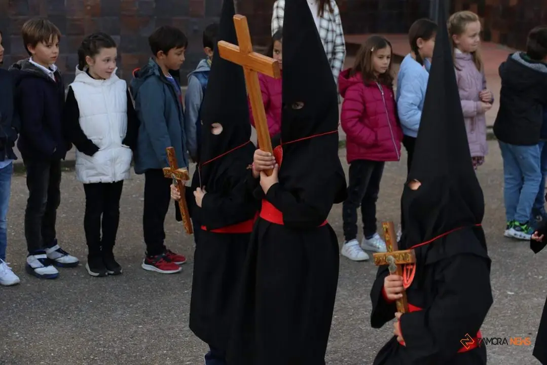 Procesión Semana Santa colegio Corazón de María