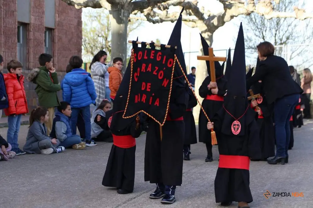 Procesión Semana Santa colegio Corazón de María