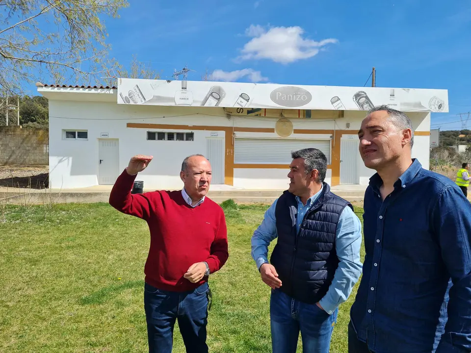 Campo de fútbol de Camarzana de Tera