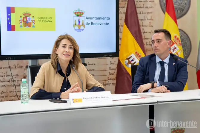 Ministra de Transportes, Movilidad y Agenda Urbana Raquel Sánchez vía Interbenavente.es