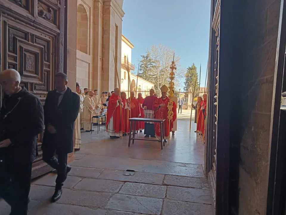 Bendición de palmas y procesión hasta la Catedral. Fotografía: DIÓCESIS DE ZAMORA