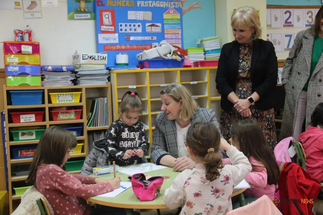 Visita Isabel Blanco al CEIP Obispo Nieto dentro del programa Conciliamos Semana Santa_5