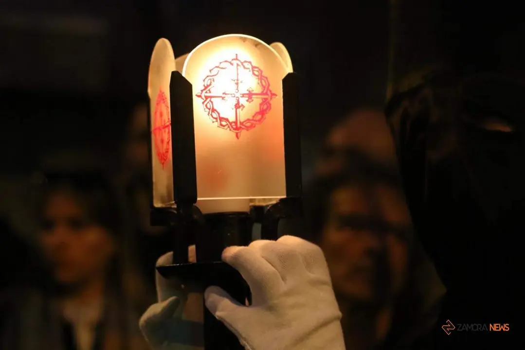 La Tercera Caída sale de San Lázaro ara homenajear a sus fallecidos_26