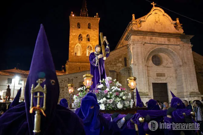 Procesión Vera Cruz vía Interbenavente.es