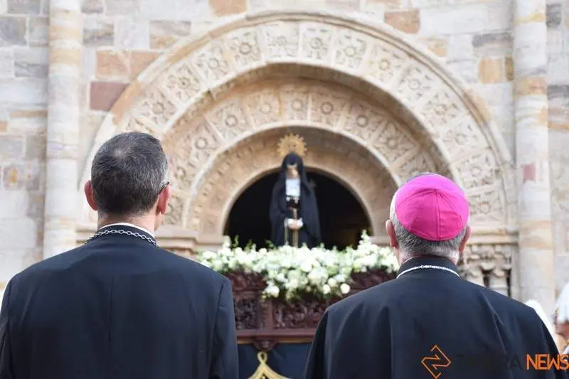 Procesión Virgen de la Soledad (56)