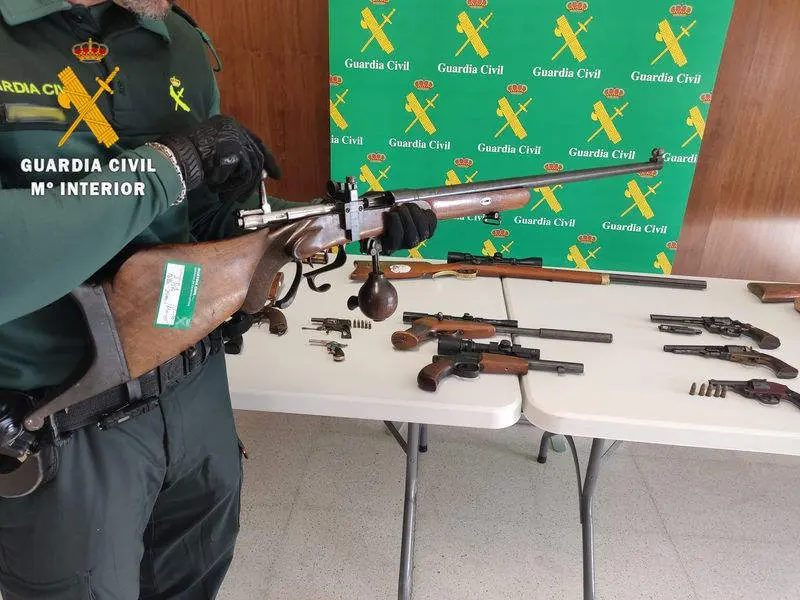Armas intervenidas en la Operación de la Guardia Civil en Salamanca