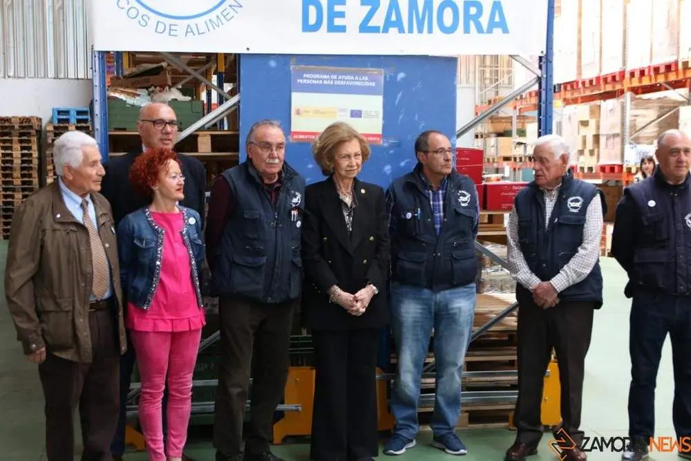 Reina y voluntarios
