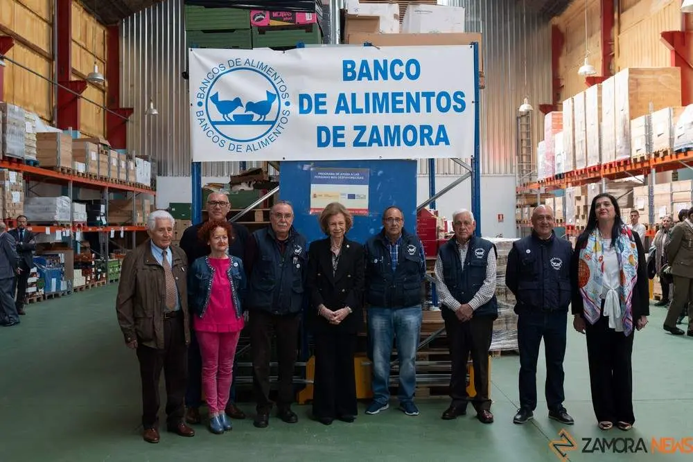 VISITA DE LA REINA SOFÍA AL BANCO DE ALIMENTOS DE ZAMORA