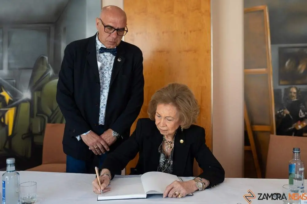 VISITA DE LA REINA SOFÍA AL BANCO DE ALIMENTOS DE ZAMORA