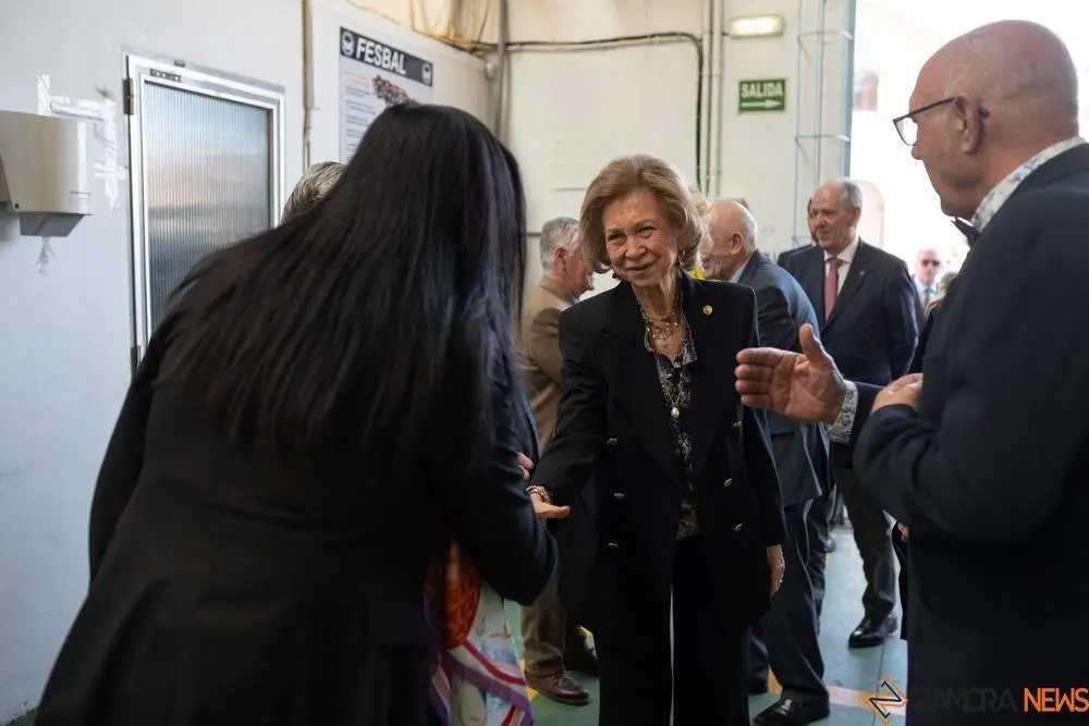 VISITA DE LA REINA SOFÍA AL BANCO DE ALIMENTOS DE ZAMORA