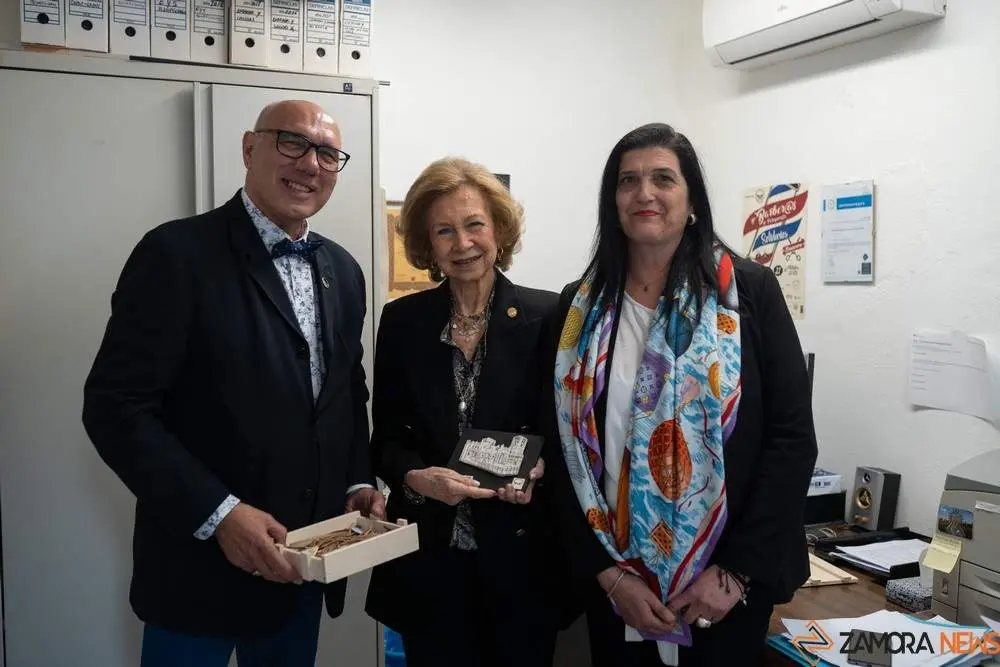 VISITA DE LA REINA SOFÍA AL BANCO DE ALIMENTOS DE ZAMORA