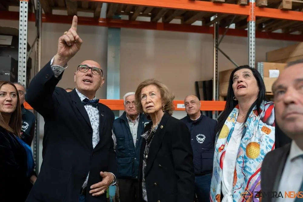 VISITA DE LA REINA SOFÍA AL BANCO DE ALIMENTOS DE ZAMORA