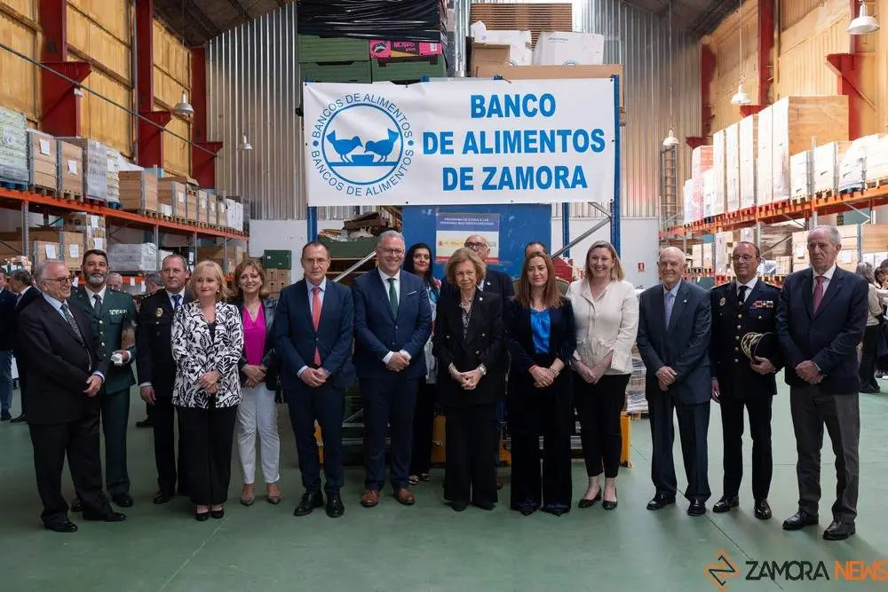 VISITA DE LA REINA SOFÍA AL BANCO DE ALIMENTOS DE ZAMORA