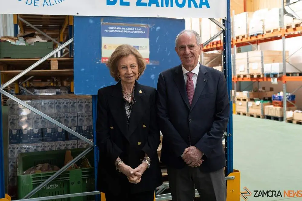 VISITA DE LA REINA SOFÍA AL BANCO DE ALIMENTOS DE ZAMORA