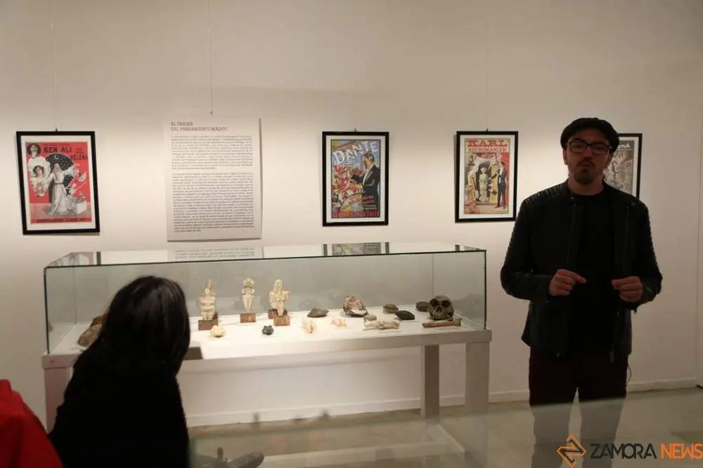 inauguración gabinete curiosidades Alhóndiga_5