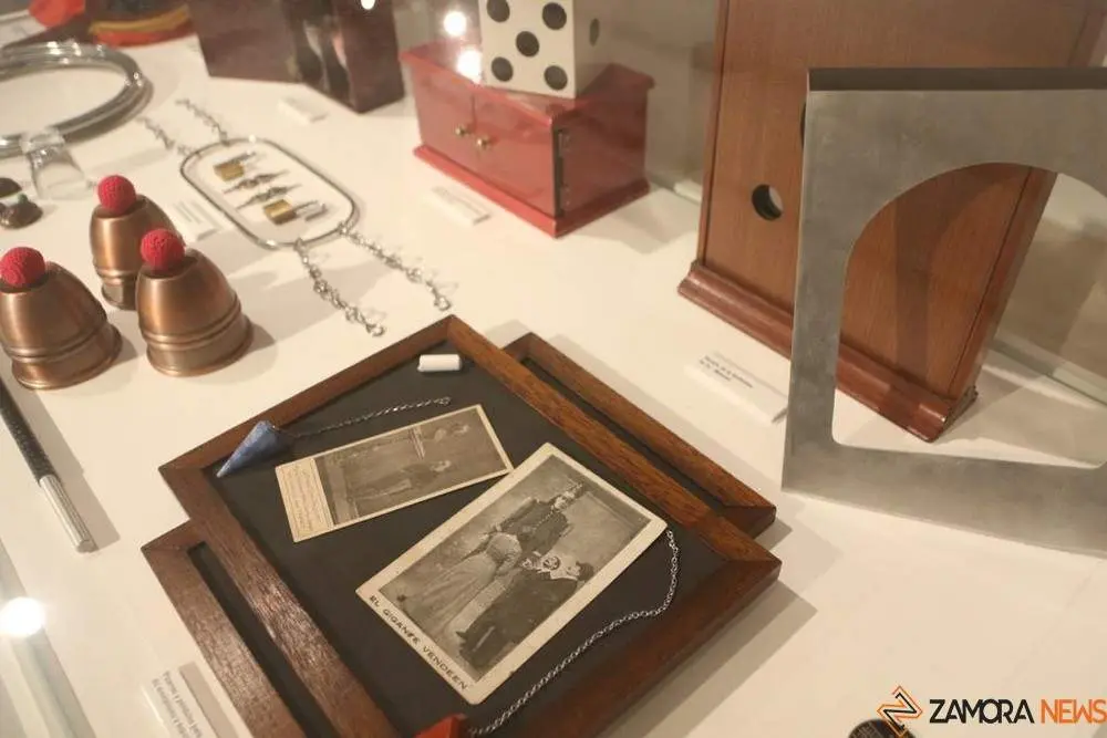 inauguración gabinete curiosidades Alhóndiga_12