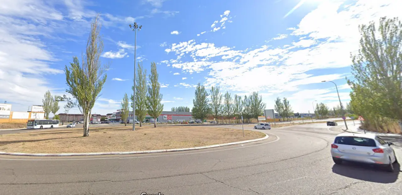 Rotonda entre la N-630 y la N-122 en dirección salida de Zamora