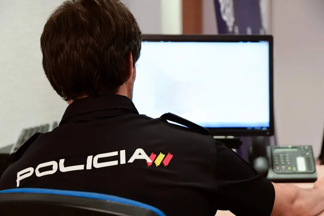 Agente. Fotografía: Policía Nacional