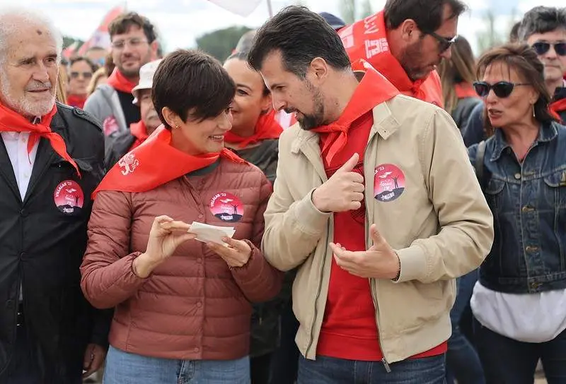 Luis Tudanca junto a la portavoz del Gobierno central, Isabel Rodríguez