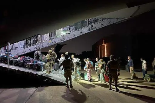 Imagen de la evacuación de los españoles de Jartum