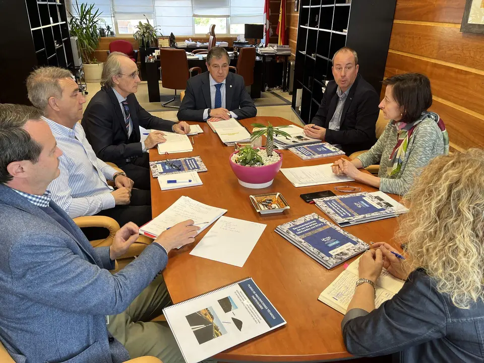 Reunión con ingenieros de Caminos y Obras Públicas