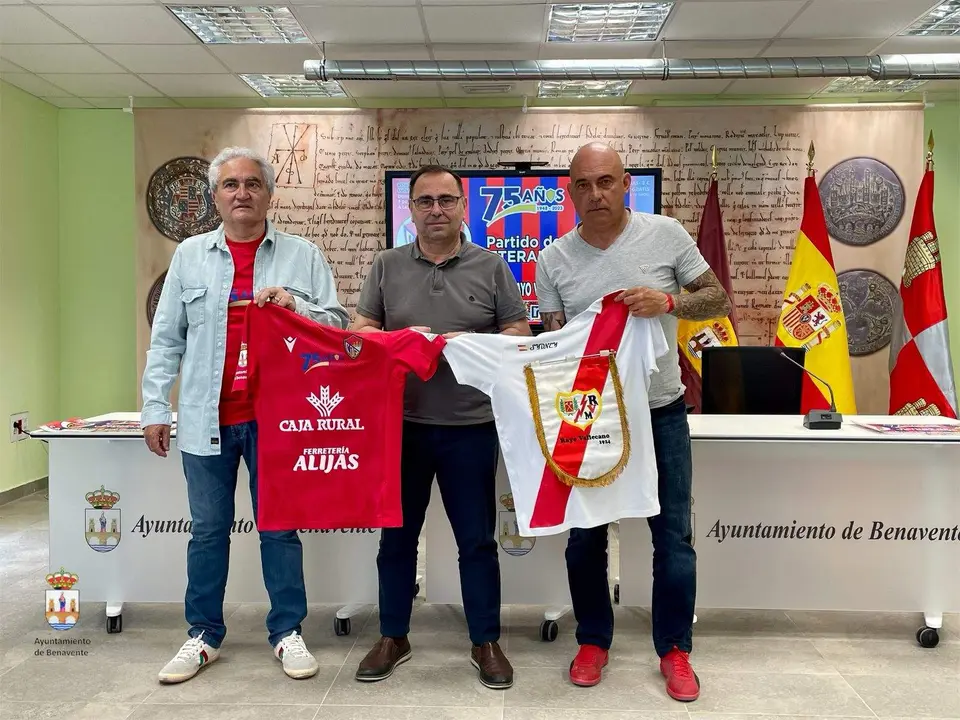 PRESENTACIÓN PARTIDO VETERANOS