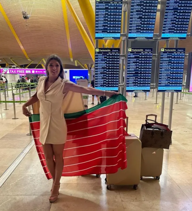 Rocío Huerga en el aeropuerto de Adolfo Suárez Madrid Barajas