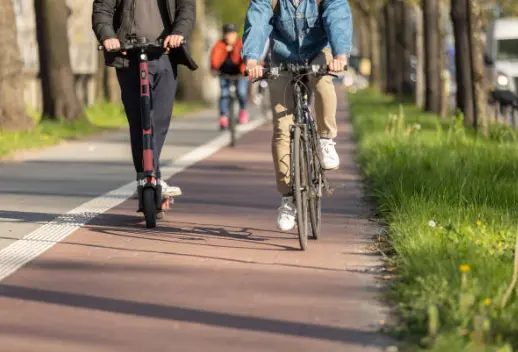 Carril bici. Fotografía de archivo