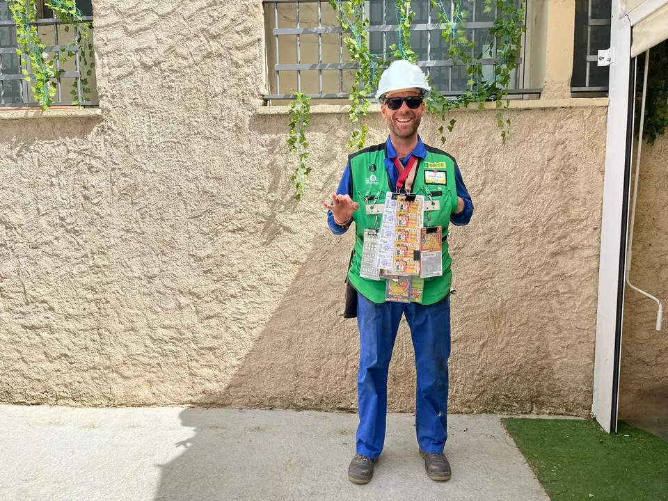 El lotero zamorano vestido por el Día del Trabajador