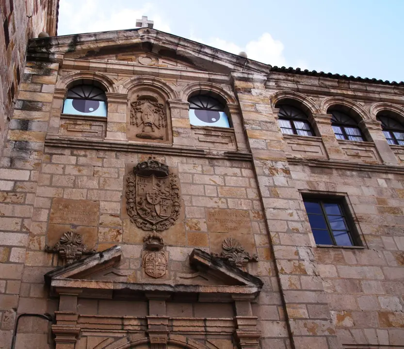 Fachada Seminario San Atilano