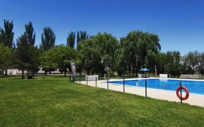 piscina de villaralbo
