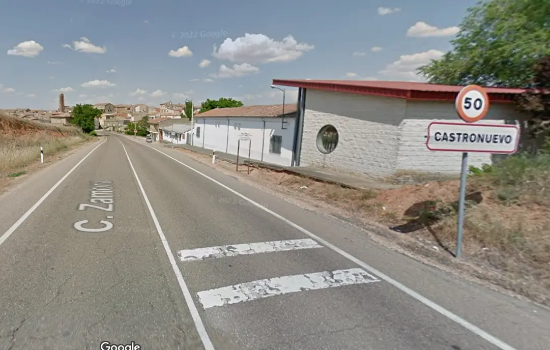 Entrada a Castronuevo CL-612