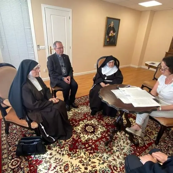 escritura de cesión del convento a la diócesis de Zamora