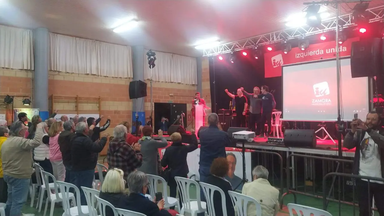 IU, en la Josa