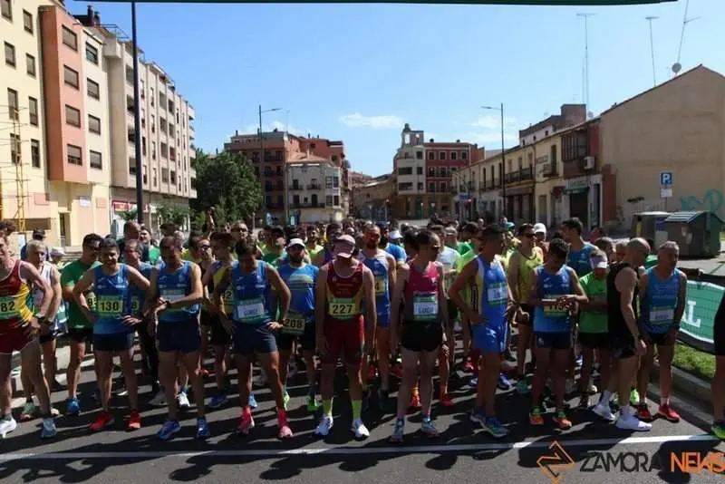 Carrera Cerco de Zamora a beneficios de AZDEM del año 2022