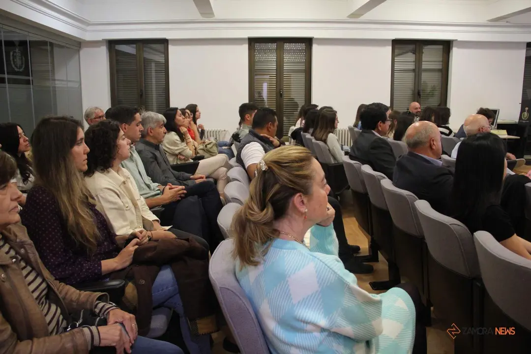 Acto de bienvenida a los nuevos MIR en el Ilustre Colegio Oficial de Médicos de Zamora_6