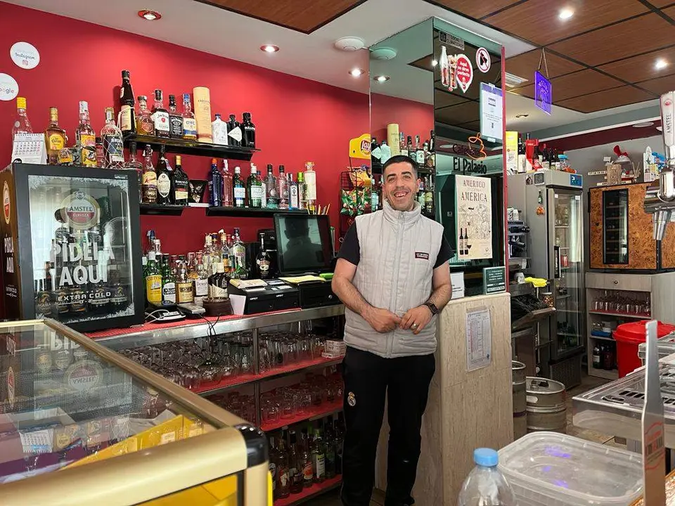 cafetería Toro reabre