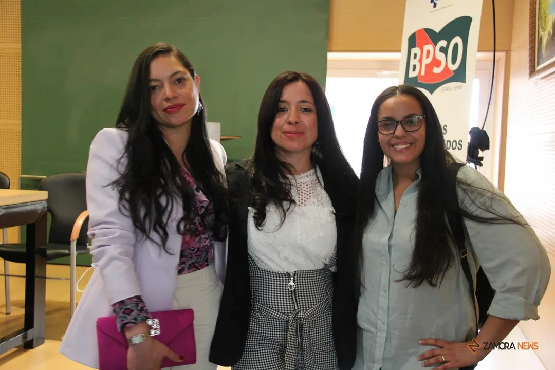 Las tres estudiantes MIR procedentes de Colombia y República Dominicana