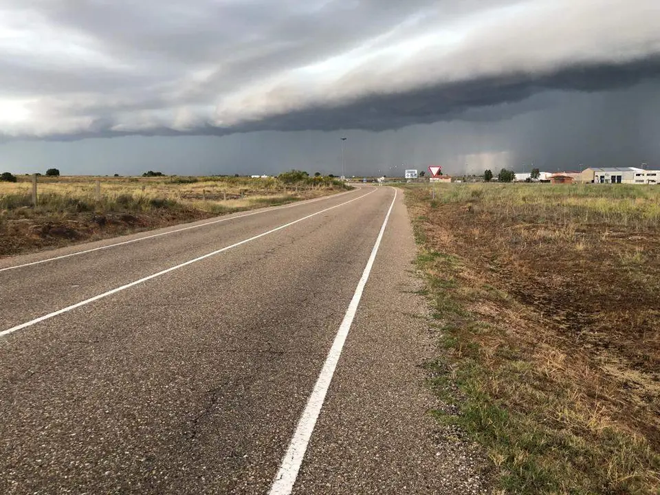 Tormenta en el polígono de Los Llanos