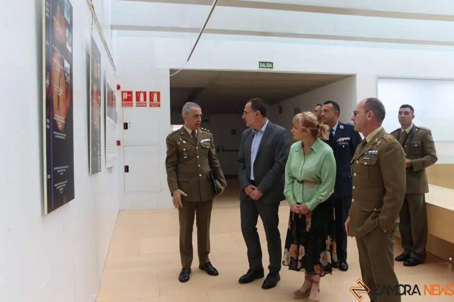 Exposici&oacute;n Fuerzas Armadas_24