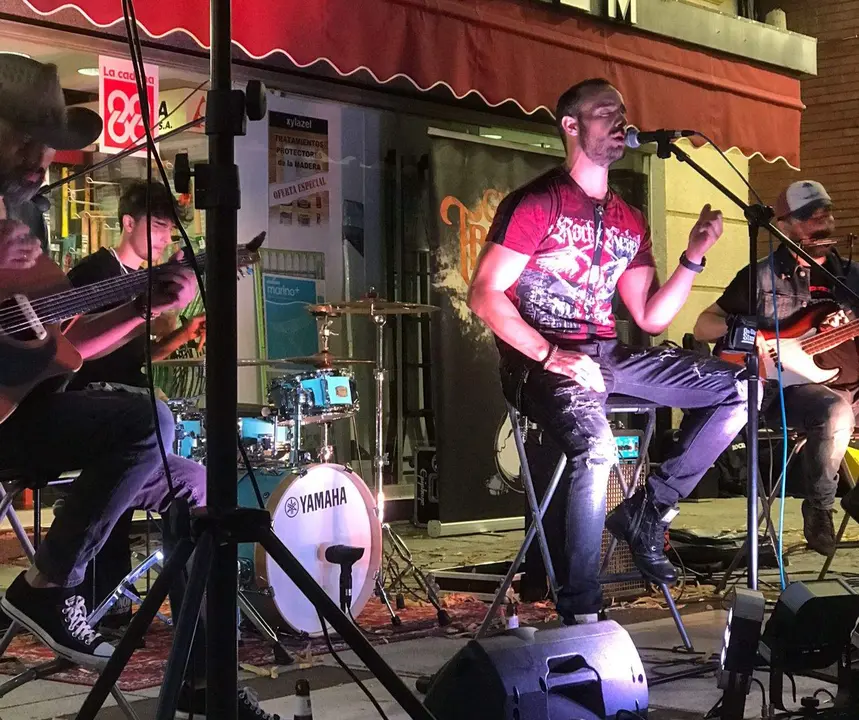 Gran Tráiler durante un concierto en la terraza del Marlott
